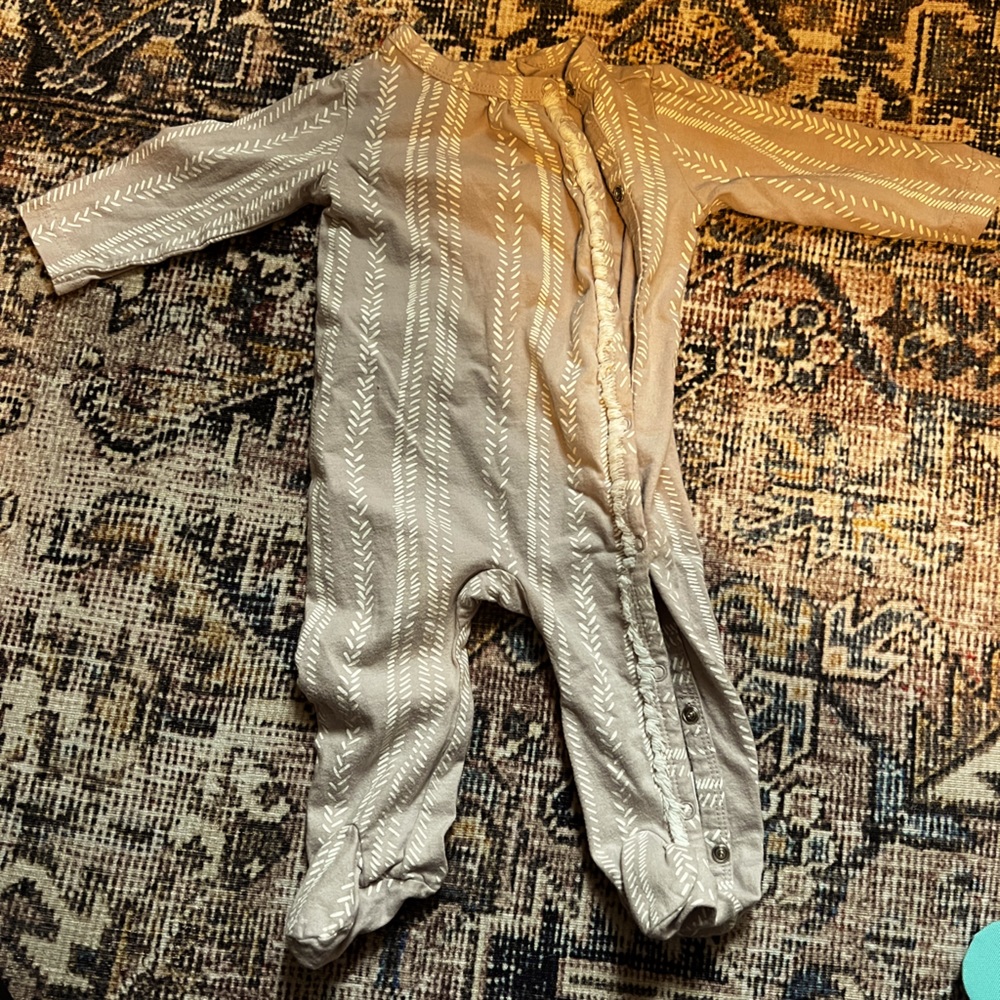 Jessica Simpson baby onesie